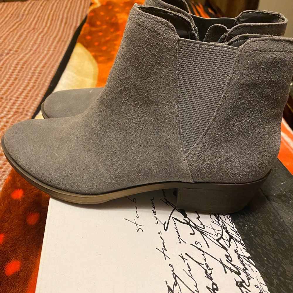 Kensie grey suede booties